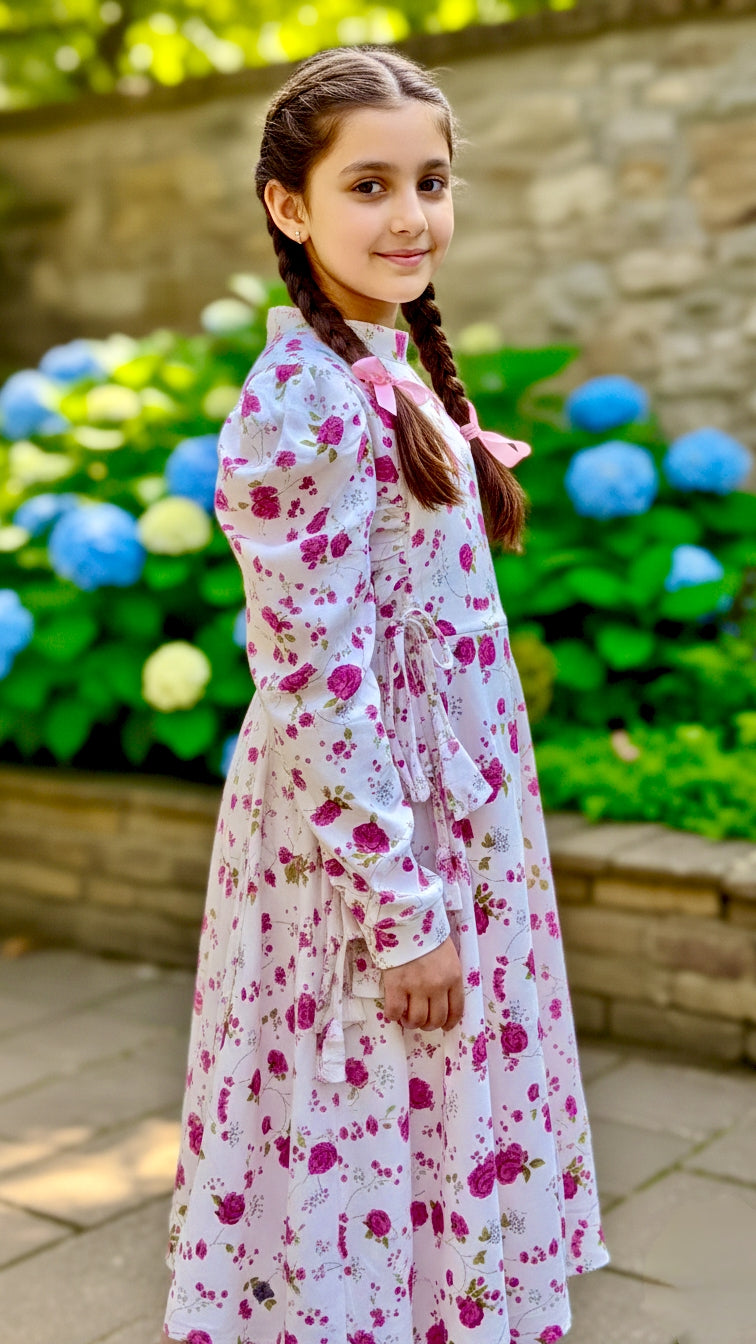 Beautiful Side Knot Puff Sleeves Frock.